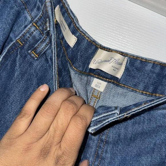 Universal Thread Blue Straight Leg Jeans - Picture 2 of 8